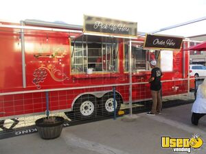 2018 24' Mobile Kitchen Kitchen Food Trailer Concession Window California Diesel Engine for Sale