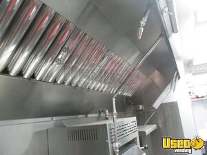 2018 24' Mobile Kitchen Kitchen Food Trailer Work Table California Diesel Engine for Sale