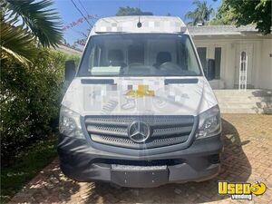 2018 2500 Pet Grooming Van Pet Care / Veterinary Truck Air Conditioning Florida for Sale