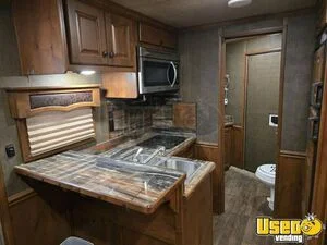 2018 4h 4-horse Lq Trailer Refrigerator Tennessee for Sale