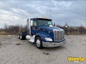 2018 579 Peterbilt Semi Truck 2 Wisconsin for Sale