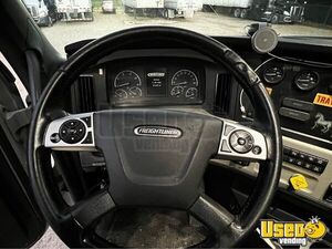 2018 Cascadia Freightliner Semi Truck 13 Texas for Sale