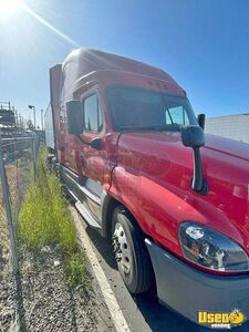 2018 Cascadia Freightliner Semi Truck 2 California for Sale