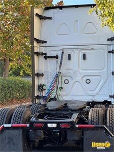 2018 Cascadia Freightliner Semi Truck 2 North Carolina for Sale