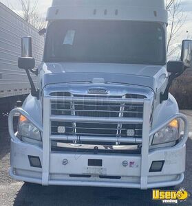 2018 Cascadia Freightliner Semi Truck 2 Ohio for Sale