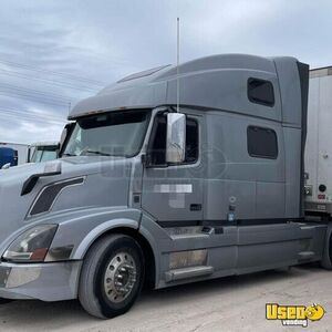 2018 Cascadia Freightliner Semi Truck 2 Texas for Sale