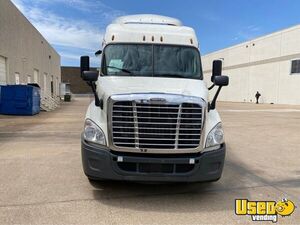 2018 Cascadia Freightliner Semi Truck 2 Texas for Sale