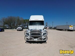 2018 Cascadia Freightliner Semi Truck 3 Texas for Sale