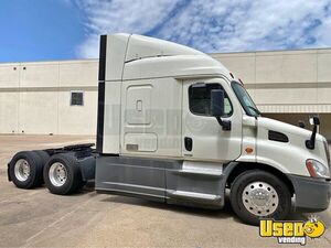 2018 Cascadia Freightliner Semi Truck 4 Texas for Sale