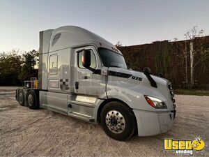 2018 Cascadia Freightliner Semi Truck 4 Texas for Sale