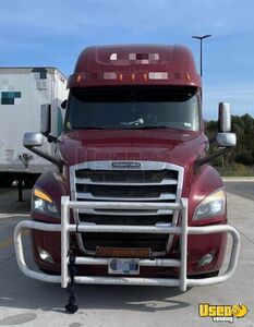 2018 Cascadia Freightliner Semi Truck 5 Alberta for Sale
