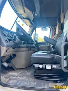 2018 Cascadia Freightliner Semi Truck 7 Texas for Sale