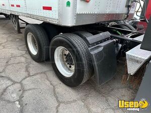 2018 Cascadia Freightliner Semi Truck 8 Nevada for Sale