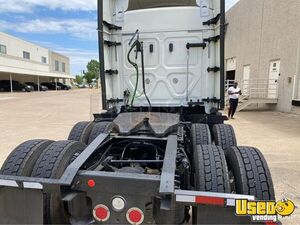 2018 Cascadia Freightliner Semi Truck 8 Texas for Sale