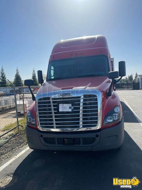 2018 Cascadia Freightliner Semi Truck California for Sale