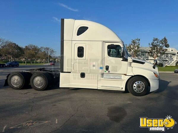 2018 Cascadia Freightliner Semi Truck California for Sale