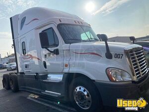 2018 Cascadia Freightliner Semi Truck California for Sale
