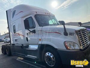 2018 Cascadia Freightliner Semi Truck California for Sale