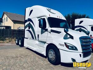 2018 Cascadia Freightliner Semi Truck Chrome Package California for Sale