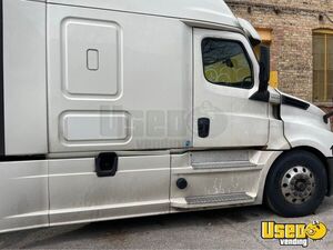 2018 Cascadia Freightliner Semi Truck Fridge Illinois for Sale