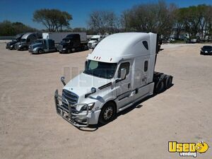 2018 Cascadia Freightliner Semi Truck Fridge Texas for Sale