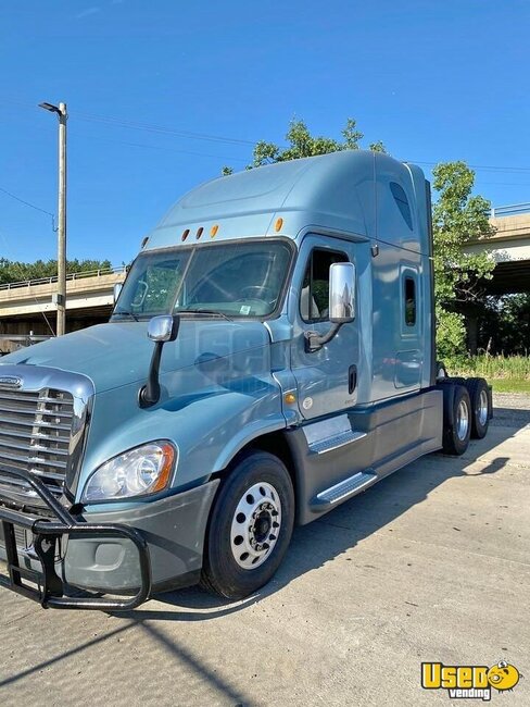 2018 Cascadia Freightliner Semi Truck Illinois for Sale