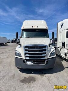 2018 Cascadia Freightliner Semi Truck Illinois for Sale