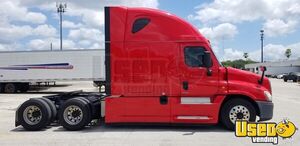 2018 Cascadia Freightliner Semi Truck Microwave Florida for Sale