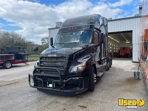 2018 Cascadia Freightliner Semi Truck Microwave Florida for Sale