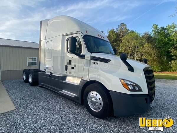 2018 Cascadia Freightliner Semi Truck North Carolina for Sale