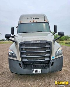 2018 Cascadia Freightliner Semi Truck Texas for Sale