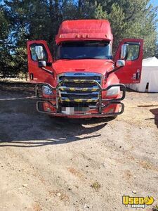 2018 Cascadia Freightliner Semi Truck Tv Oregon for Sale