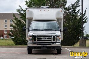 2018 E 450 Catering Food Truck Cabinets Texas Gas Engine for Sale