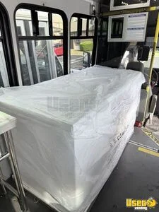 2018 E-450 Ice Cream Truck Fresh Water Tank Texas Gas Engine for Sale