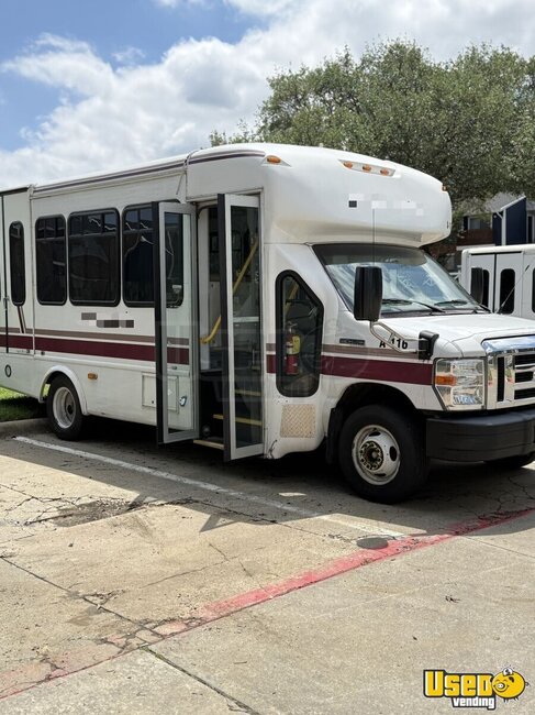 2018 E-450 Startrans Ice Cream Truck Texas Gas Engine for Sale