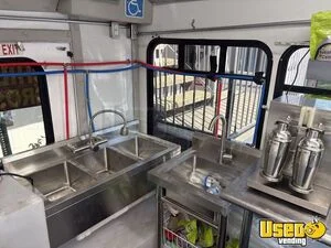 2018 E350 Coffee & Beverage Truck Gray Water Tank Texas Gas Engine for Sale