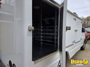 2018 Express G3500 Reefer Catering Food Truck Air Conditioning Michigan Gas Engine for Sale