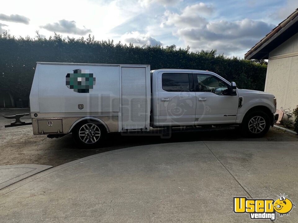 Finding Your Next Hoof Care Hub: A Guide to Used Farrier Truck Bodies For Sale