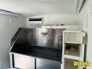 2018 Mobile Pet Grooming Van Pet Care / Veterinary Truck Cabinets Florida for Sale