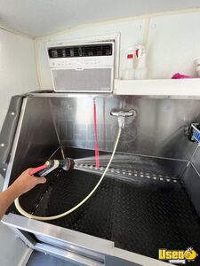2018 Mobile Pet Grooming Van Pet Care / Veterinary Truck Gray Water Tank Florida Gas Engine for Sale
