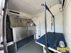 2018 Mobile Pet Grooming Van Pet Care / Veterinary Truck Spare Tire Florida for Sale