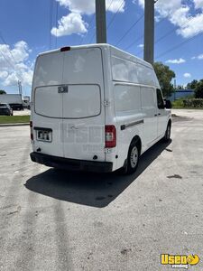 2018 Mobile Pet Grooming Van Pet Care / Veterinary Truck Spare Tire Florida Gas Engine for Sale