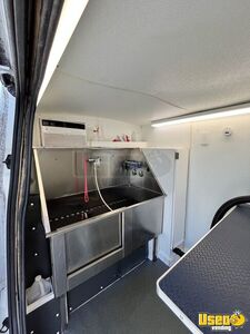 2018 Mobile Pet Grooming Van Pet Care / Veterinary Truck Transmission - Automatic Florida Gas Engine for Sale