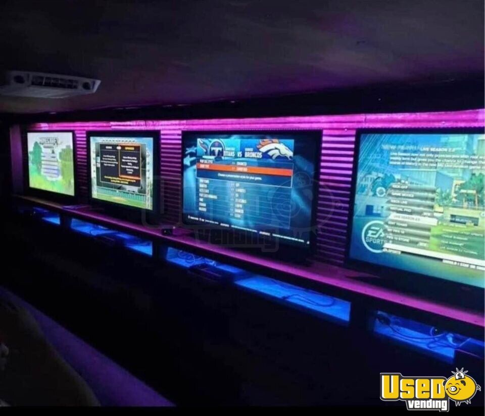 2018 8' x 20' Mobile Video Game Trailer Mobile Gaming Unit for Sale