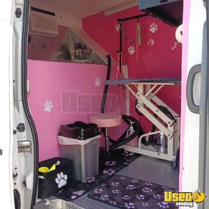 2018 Nv2500 Pet Grooming Truck Pet Care / Veterinary Truck Electrical Outlets Florida Gas Engine for Sale