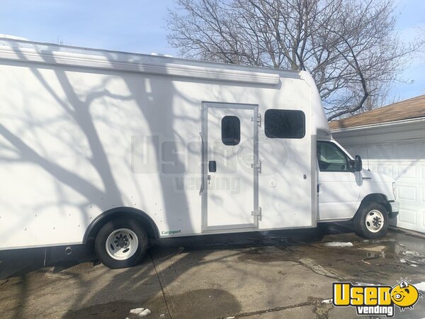 2018 Pet Care / Veterinary Truck Ohio Gas Engine for Sale