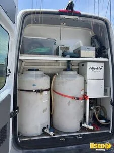 2018 Sprinter Van Pet Care / Veterinary Truck Diamond Plated Aluminum Flooring Florida Diesel Engine for Sale