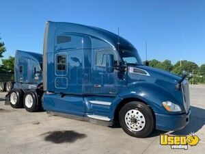 2018 T680 Kenworth Semi Truck Double Bunk Texas for Sale