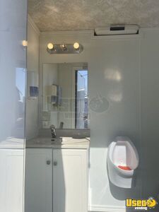 2018 Two Stall Restroom Restroom / Bathroom Trailer Hand-washing Sink Texas for Sale