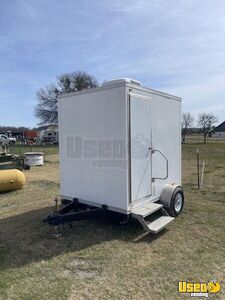 2018 Two Stall Restroom Restroom / Bathroom Trailer Insulated Walls Texas for Sale